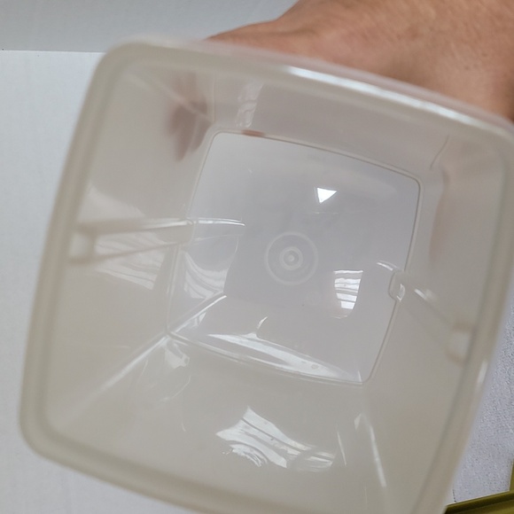 Tupperware vintage pickle keeper - Picture 15 of 15